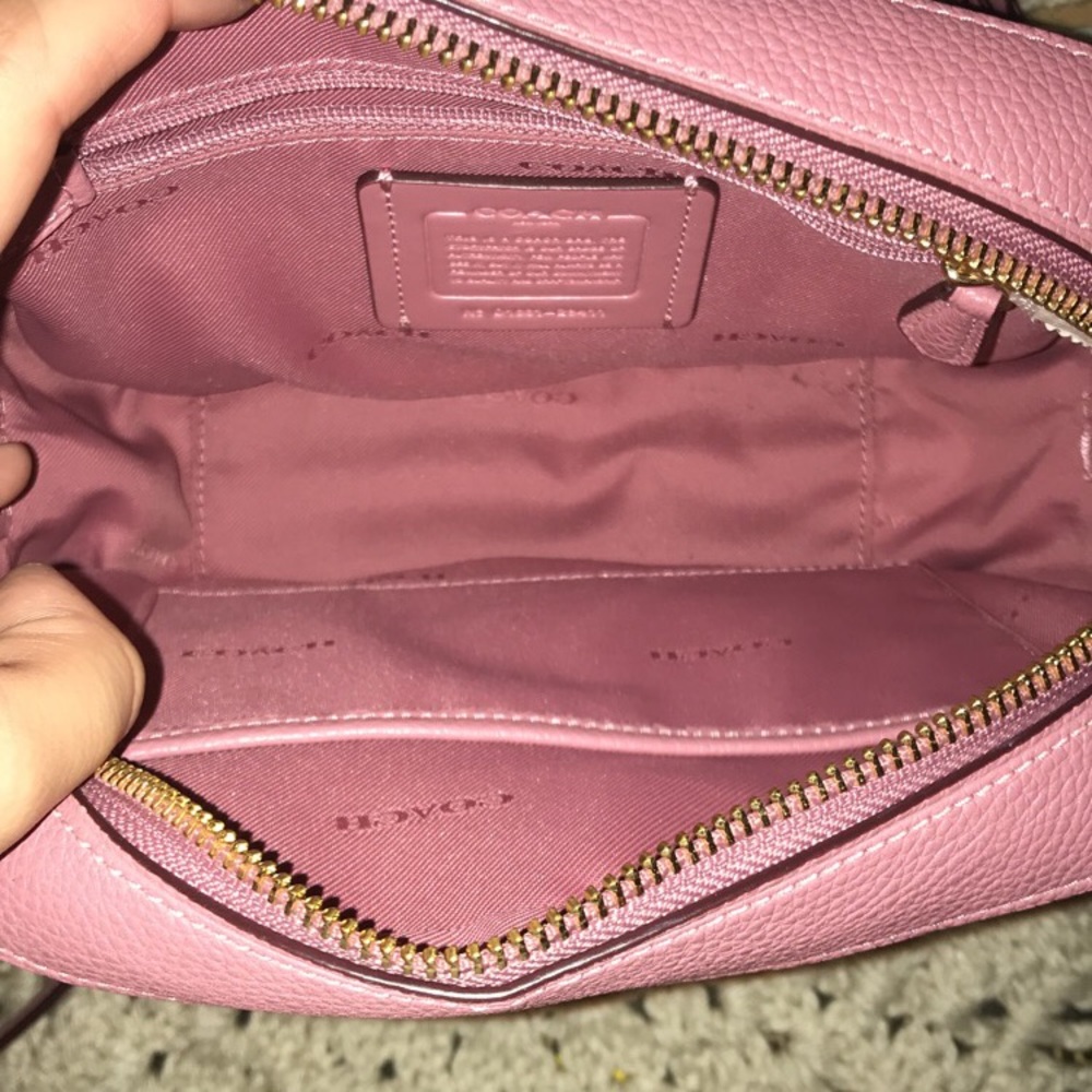 Coach Camera Style Bag - Picture 2 of 2